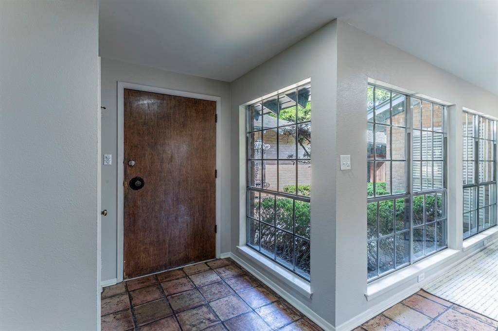 5400 Lake Jackson Drive, Waco, TX 76710