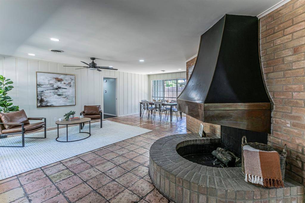 5400 Lake Jackson Drive, Waco, TX 76710