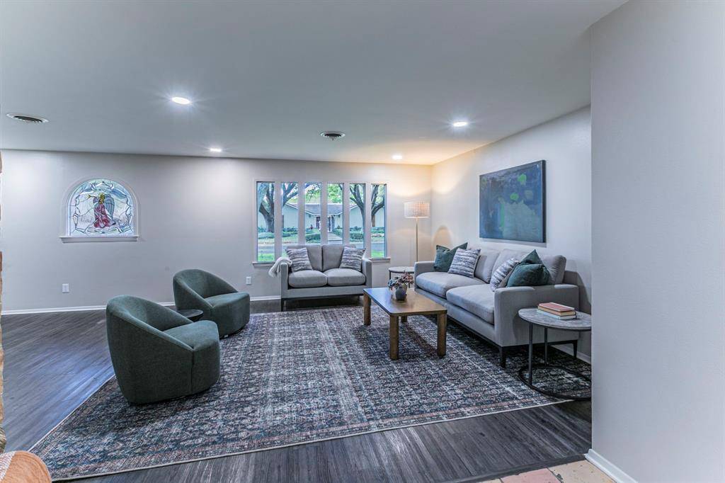 5400 Lake Jackson Drive, Waco, TX 76710