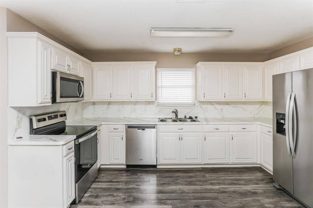 346 Mesquite Hill Drive, Arlington, TX 76002