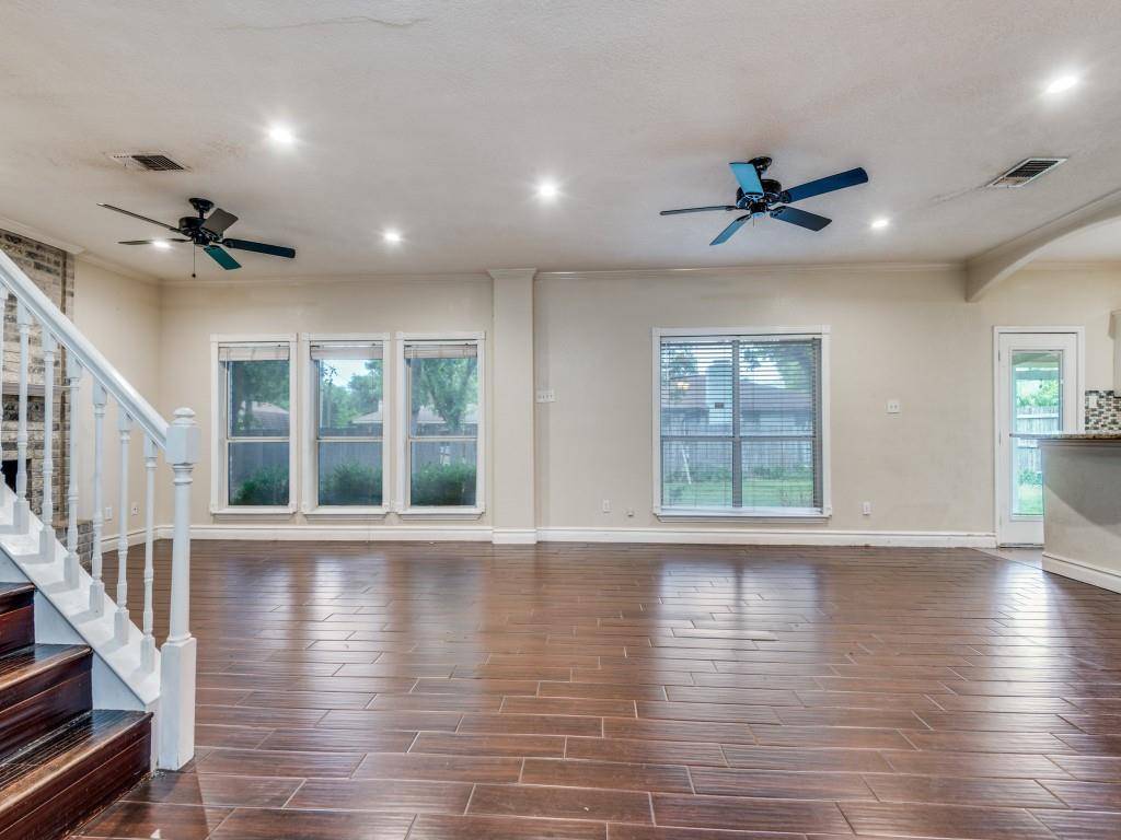 1145 Briar Oaks Drive, Irving, TX 75060