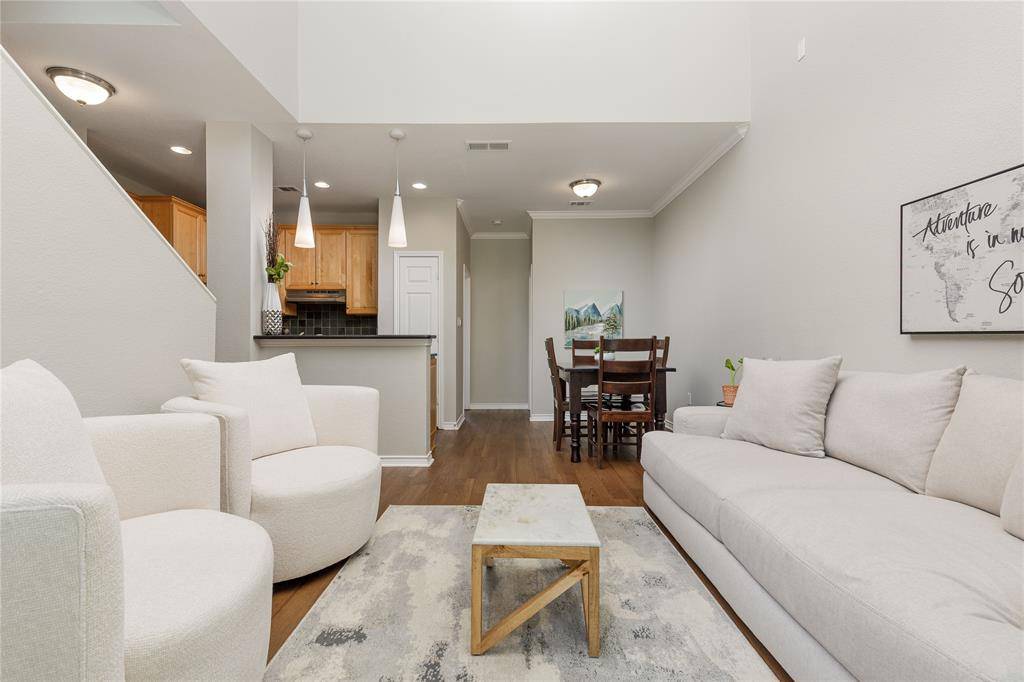 2104 Azure Pointe, Richardson, TX 75080