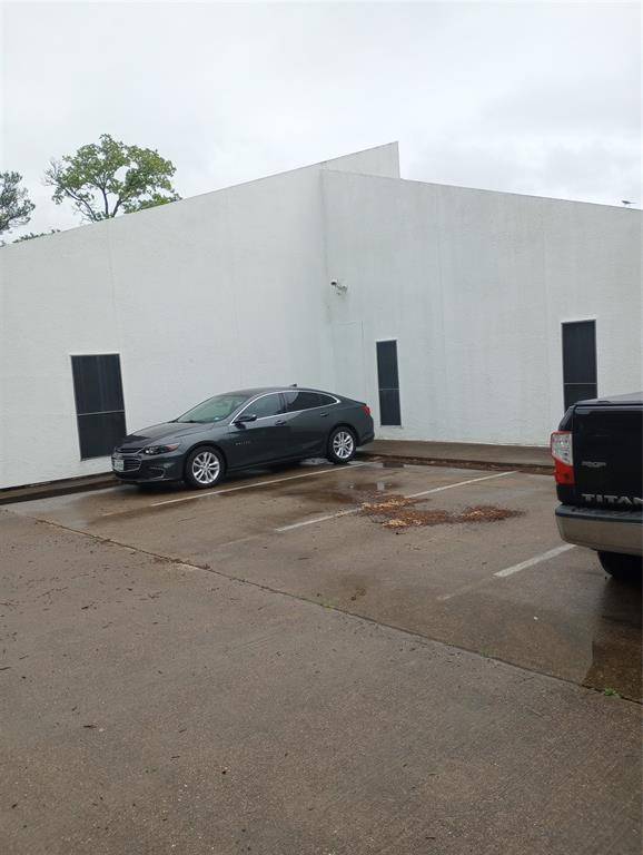 2900 W Park Row Drive, Pantego, TX 76013