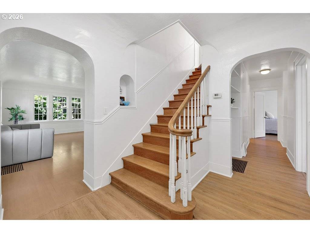 2260 E 15TH AVE, Eugene, OR 97403