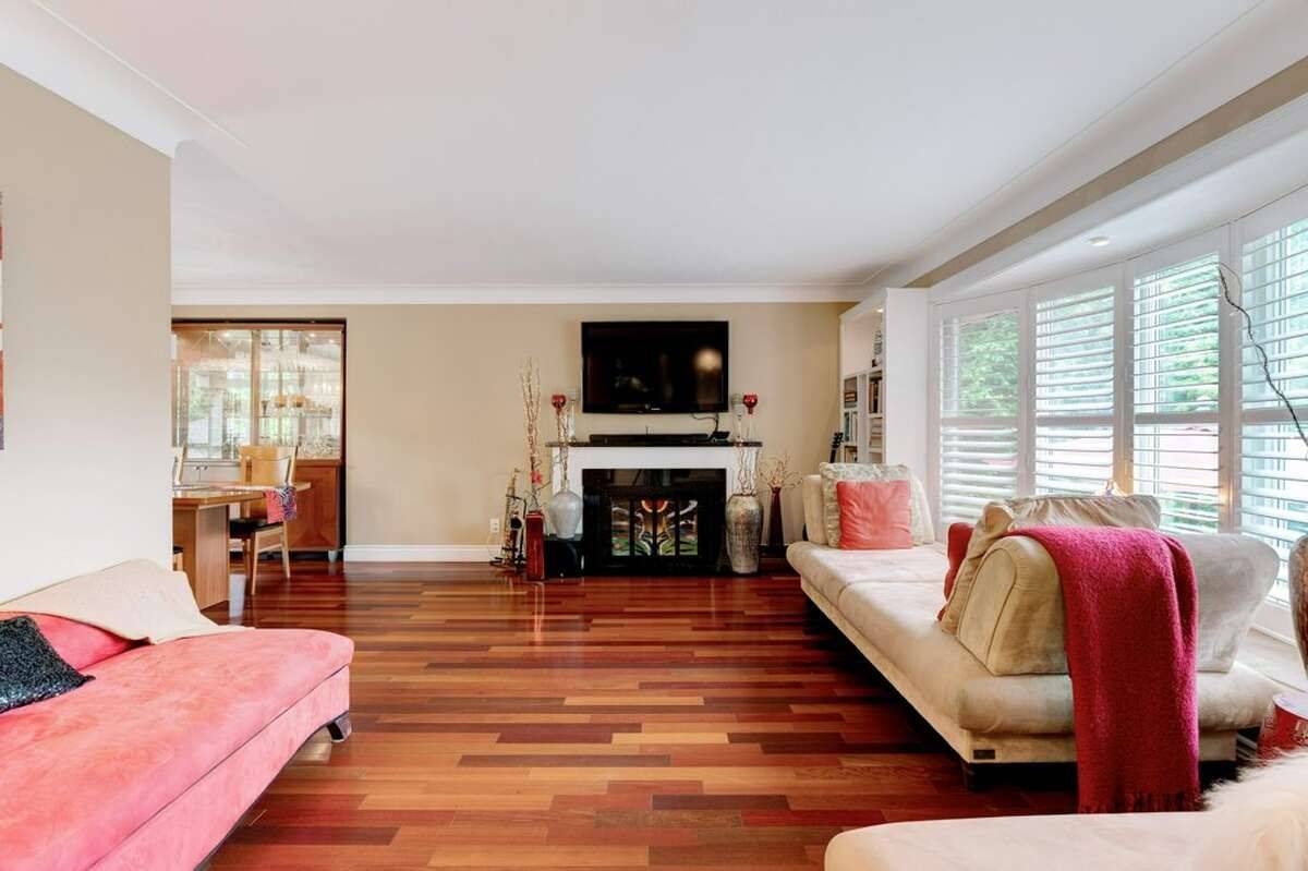 193 Pine Cove RD, Burlington, ON L7N 1W1