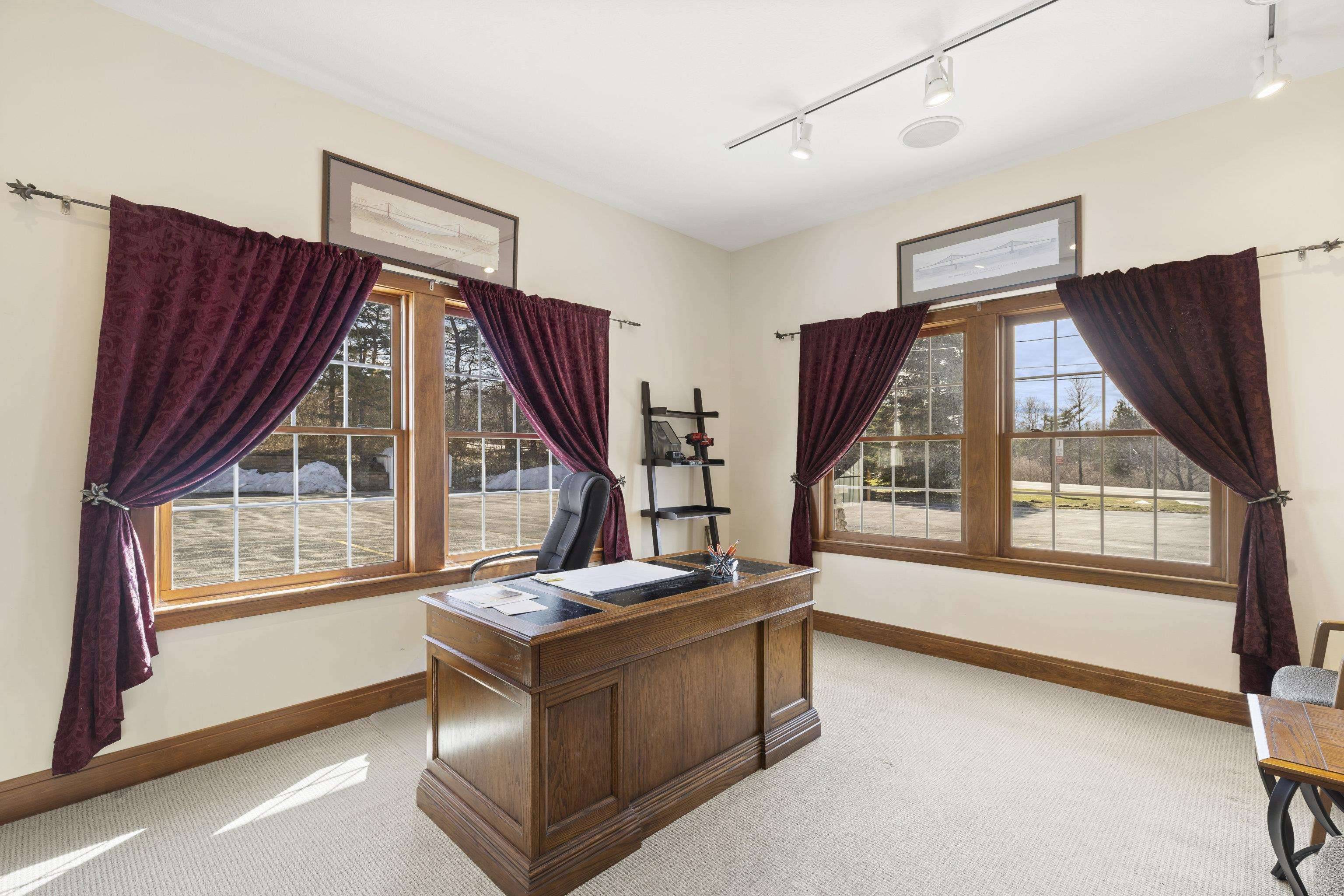 734 Beulah HWY, Benzonia Twp, MI 49635