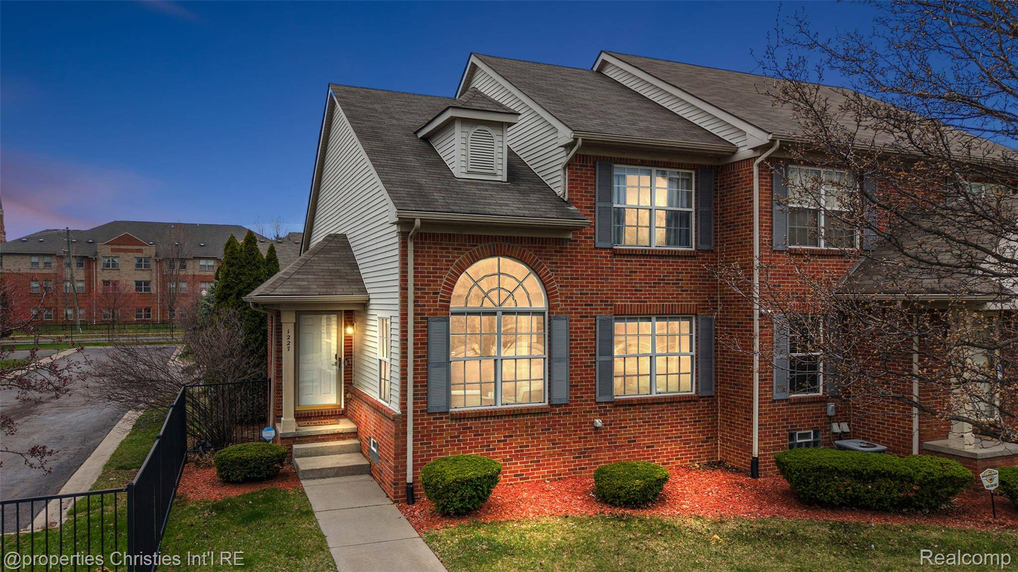 1227 16th ST, Detroit, MI 48216