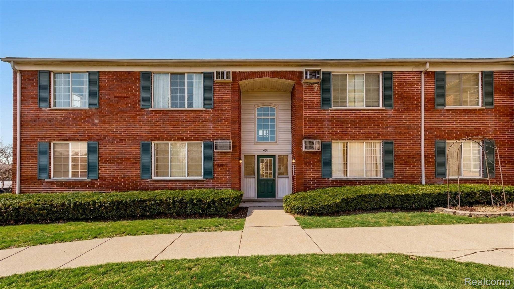 451 Miller AVE #211, Rochester, MI 48307