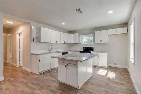 221 Braz Street, Bonham, TX 75418