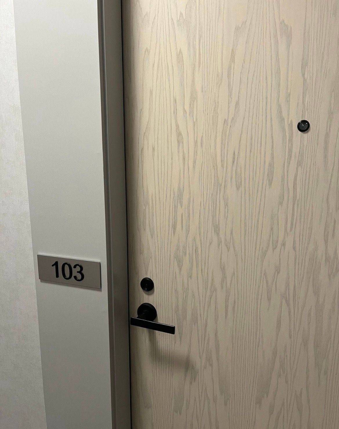 195 Commerce ST #103, Vaughan, ON L4K 0P9