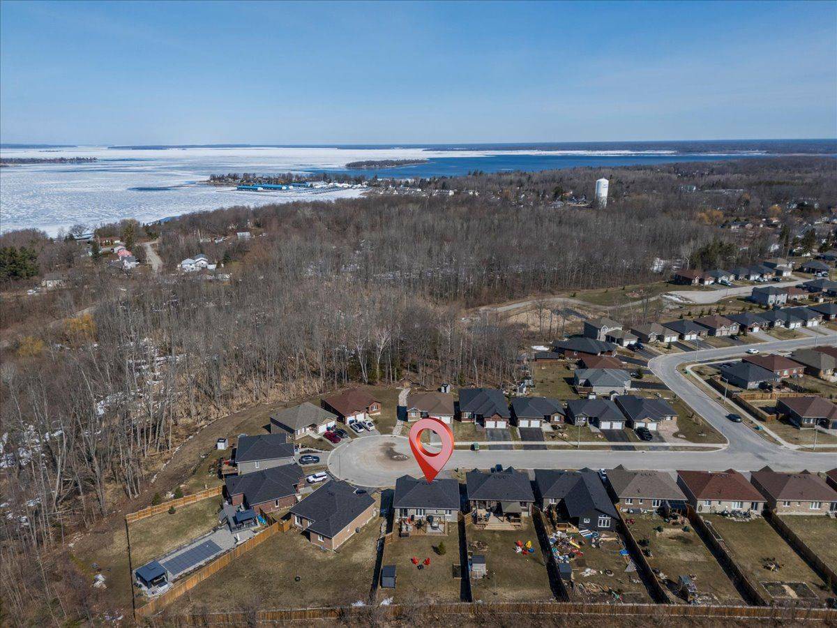 51 Hunter AVE, Tay, ON L0K 2A0