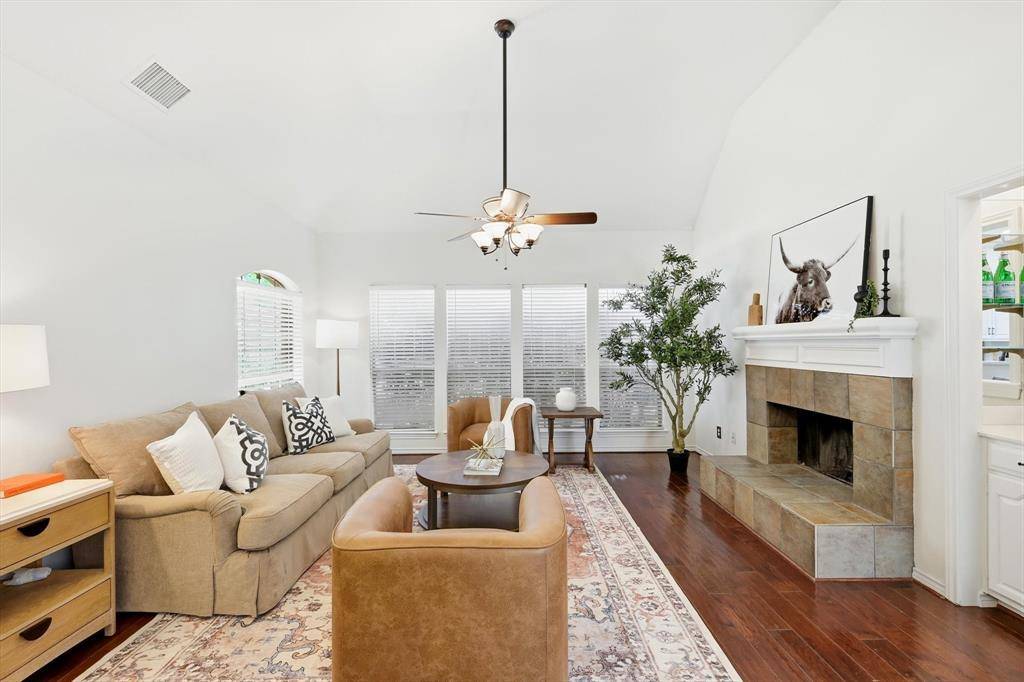 4350 Timberglen Road, Dallas, TX 75287