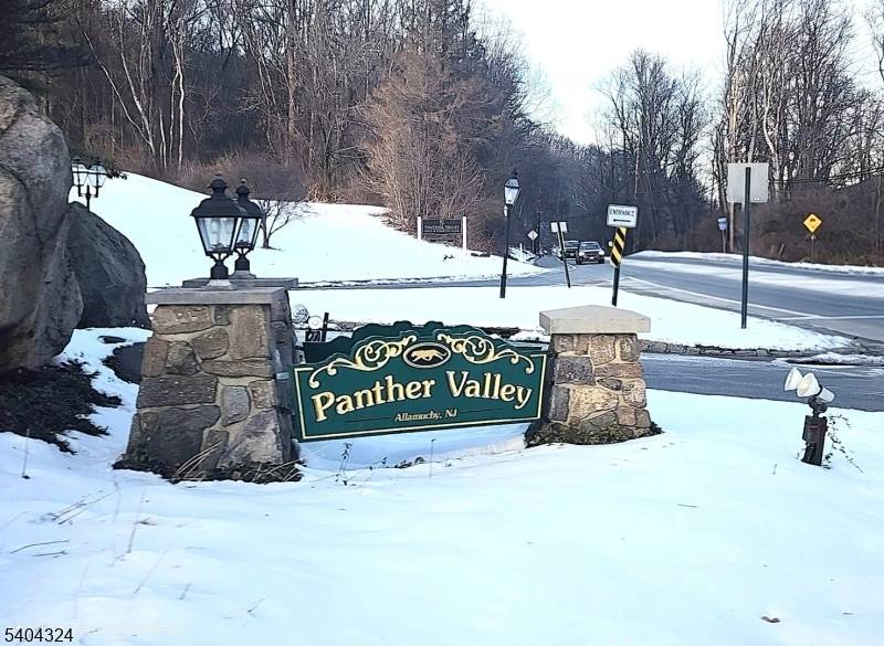 17 Bowers Dr, Allamuchy Twp., NJ 07840