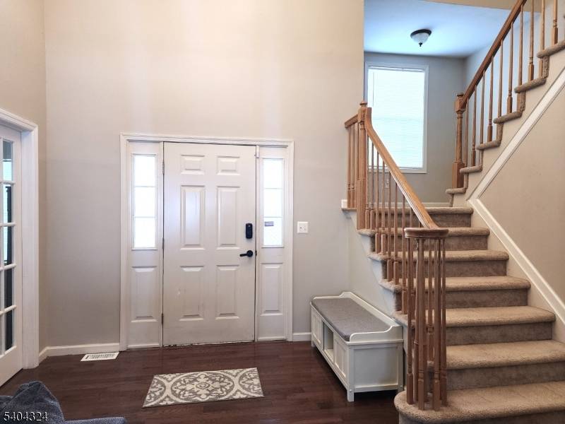 17 Bowers Dr, Allamuchy Twp., NJ 07840