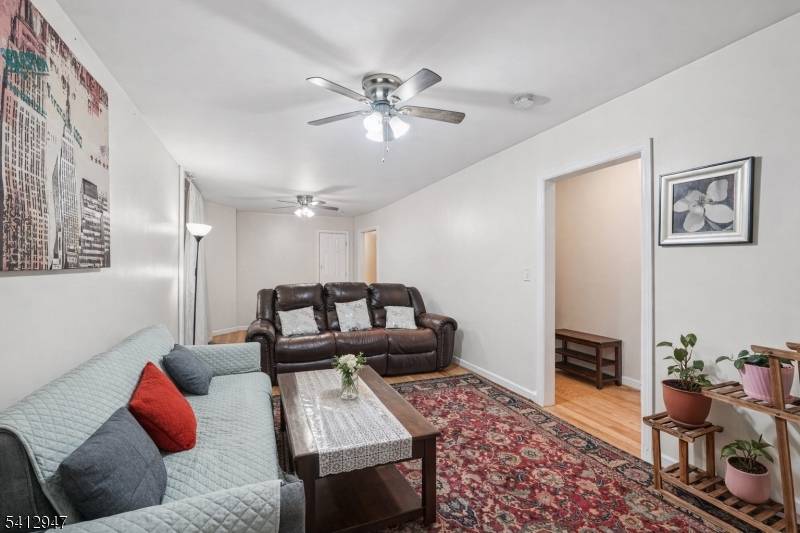 20 Concord St, Jersey City, NJ 07306