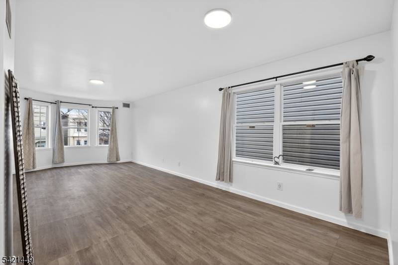 452 Marshall St, Elizabeth City, NJ 07206