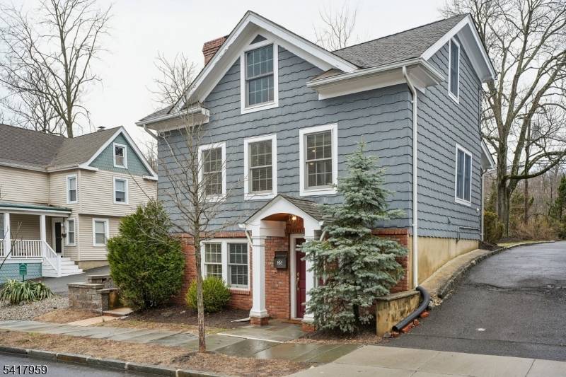 35 Dehart St, Morristown Town, NJ 07960