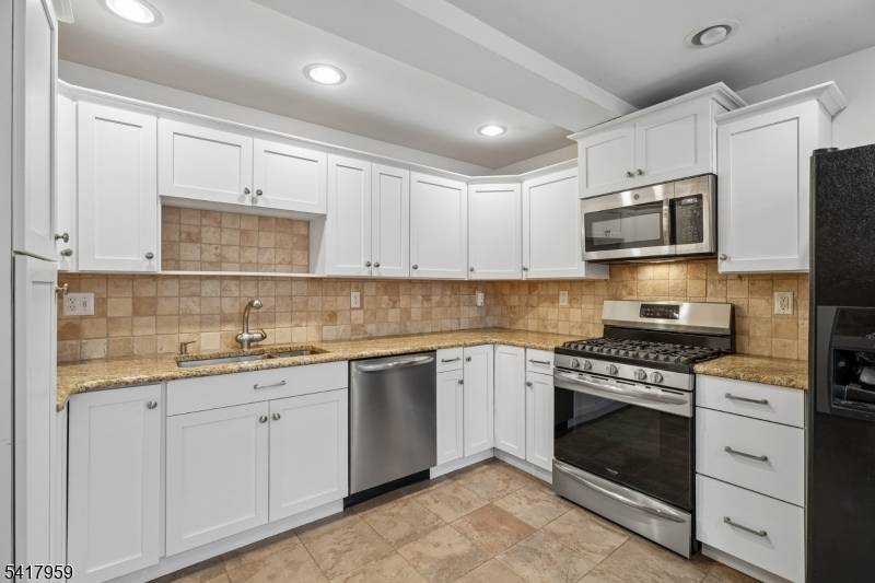 35 Dehart St, Morristown Town, NJ 07960