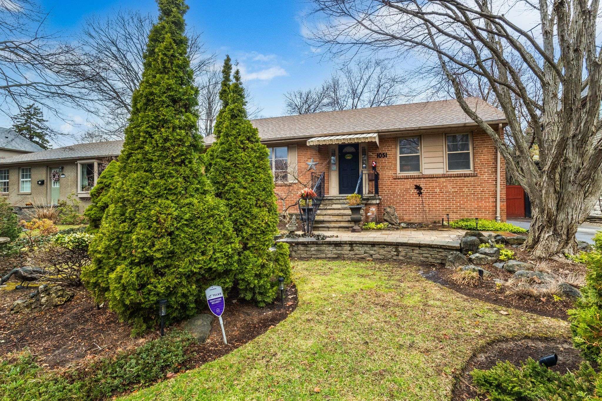 1051 Melvin AVE, Oakville, ON L6J 2V8