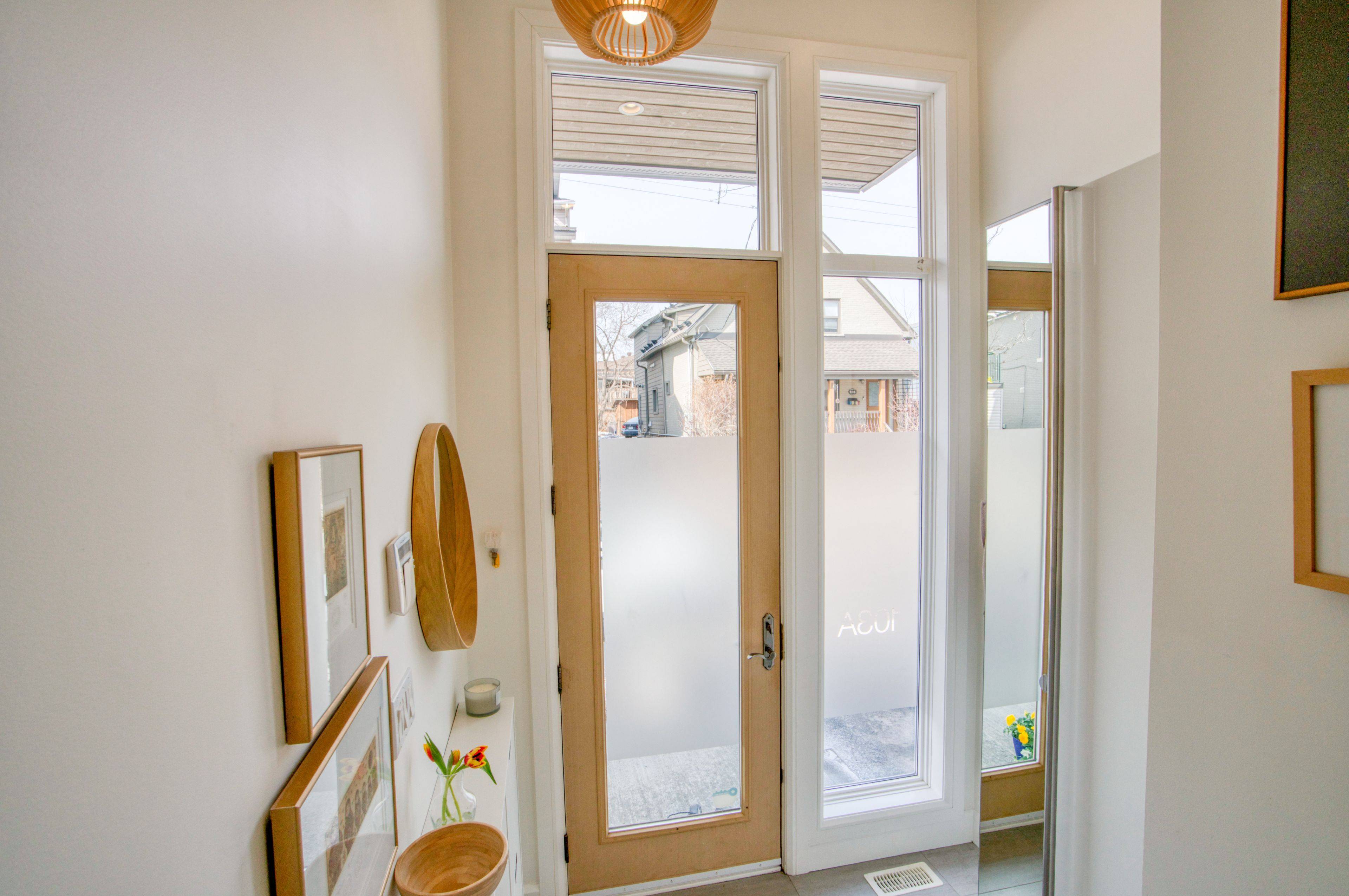 103A Stirling AVE, West Centre Town, ON K1Y 1P9