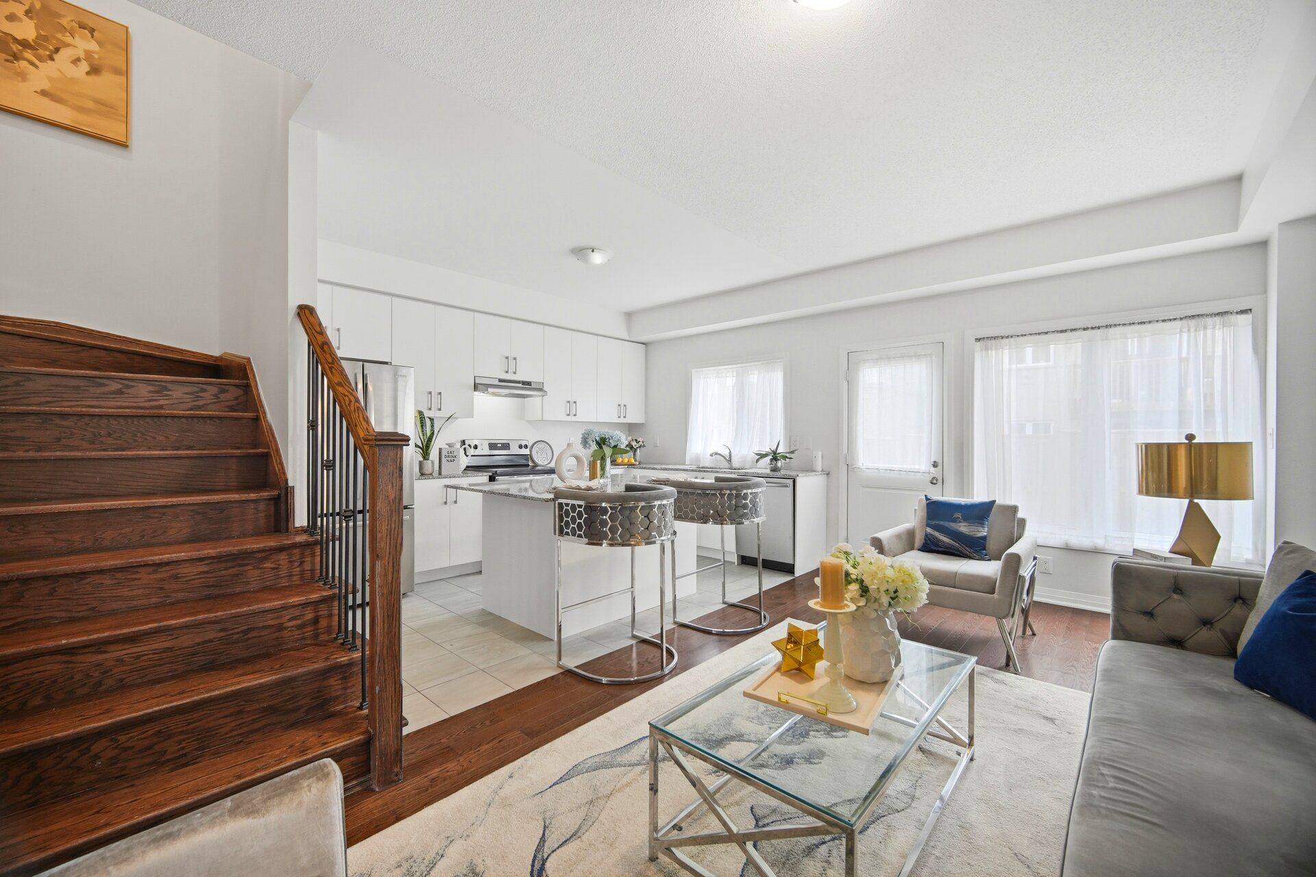 6 Landsborough ST, East Luther Grand Valley, ON L9W 7R1