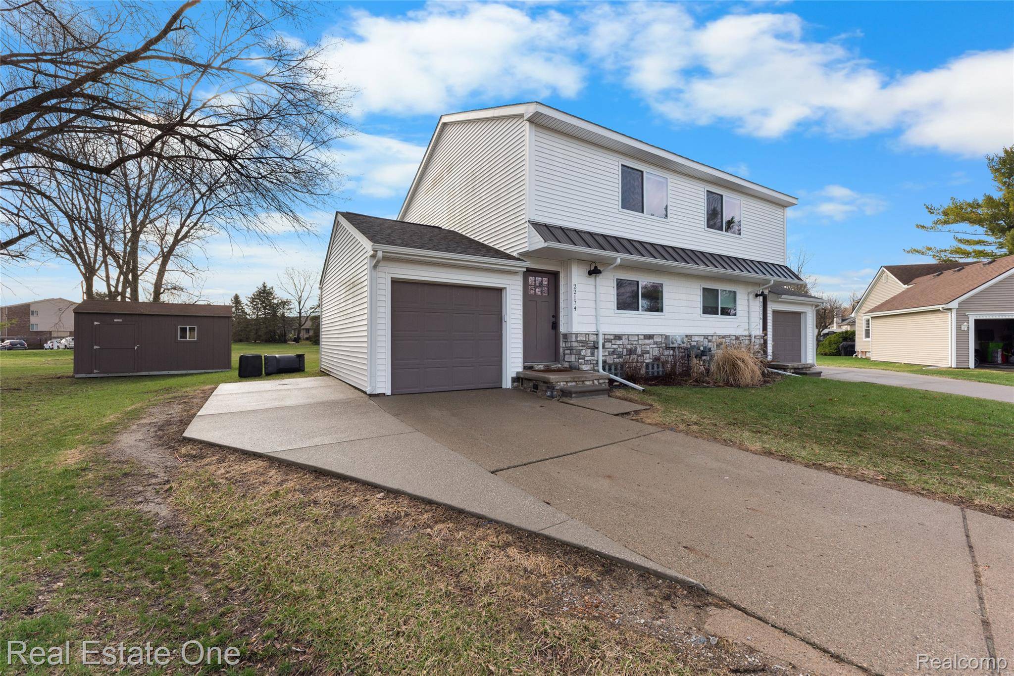 22174 Brookfield DR, South Lyon, MI 48178