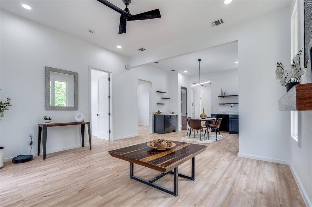 3608 Metropolitan Avenue, Dallas, TX 75210