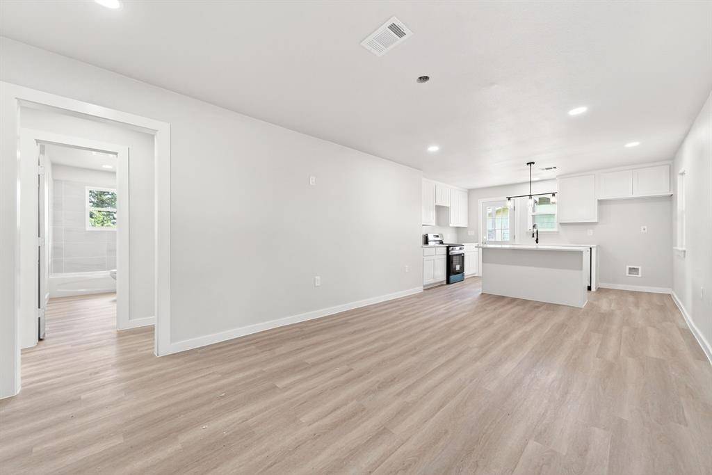 247 Wells Street, Emory, TX 75440