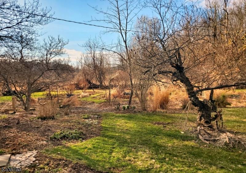 69 Kostenbader Rd, Hope Twp., NJ 07825