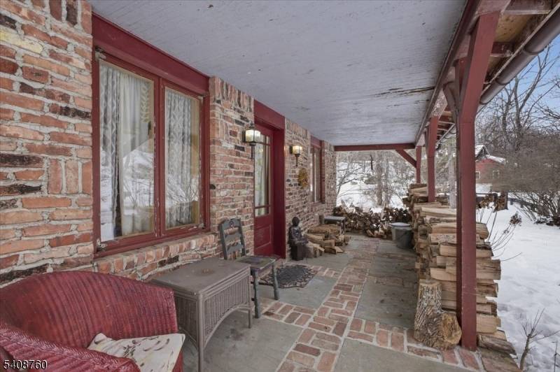 69 Kostenbader Rd, Hope Twp., NJ 07825