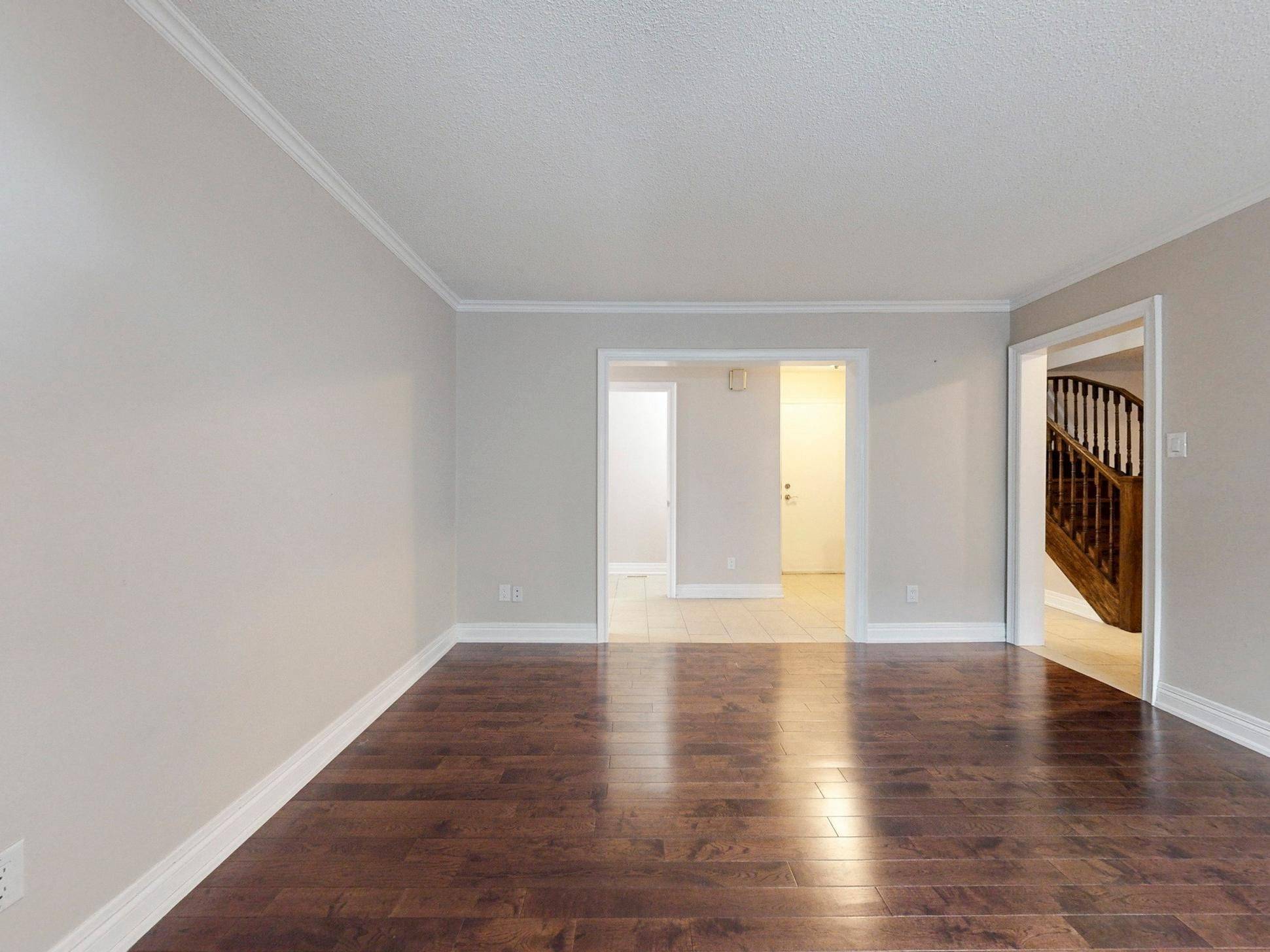 161 Spruce ST, Aurora, ON L4G 3R7