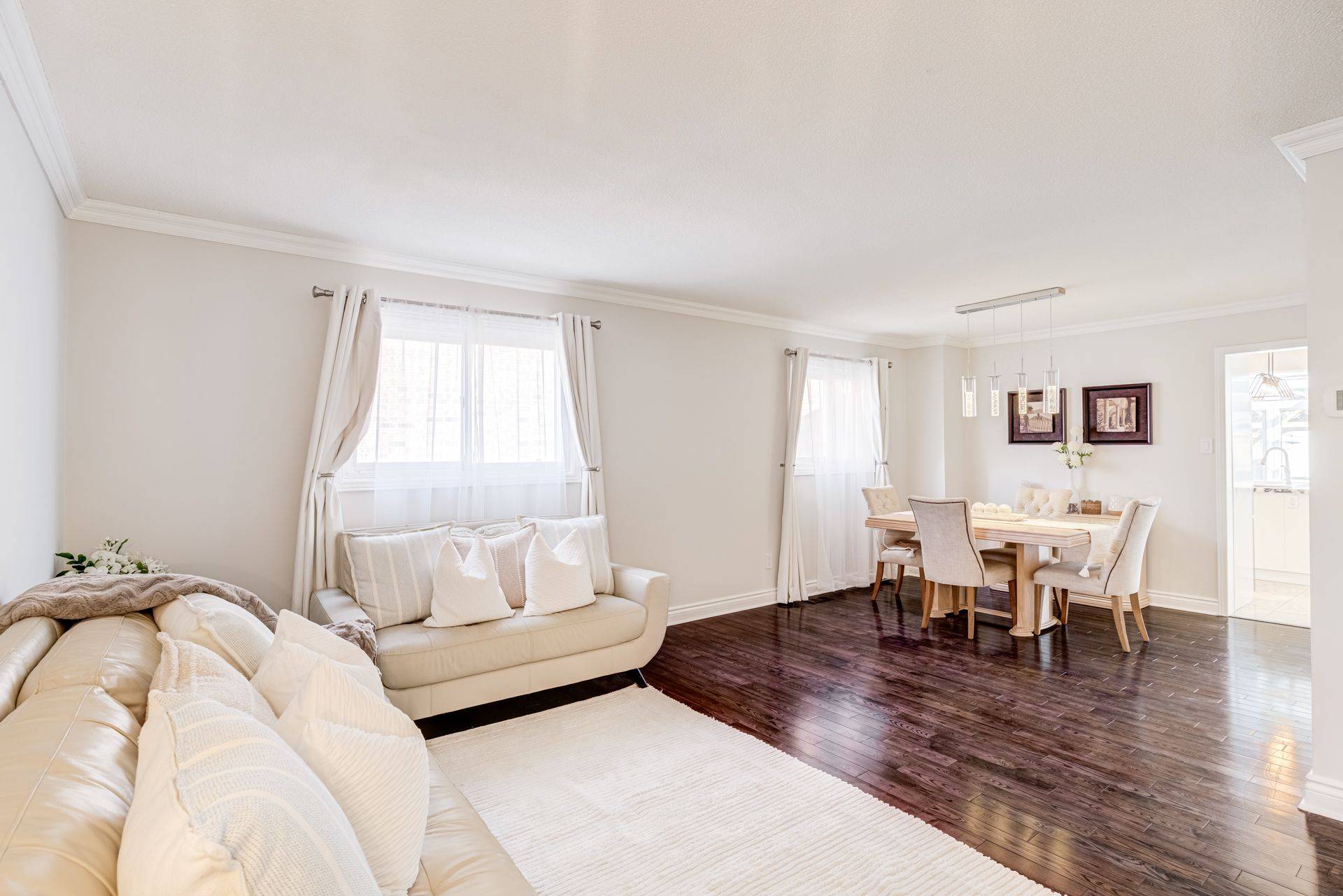 5 Longhouse ST, Vaughan, ON L4L 4Z3