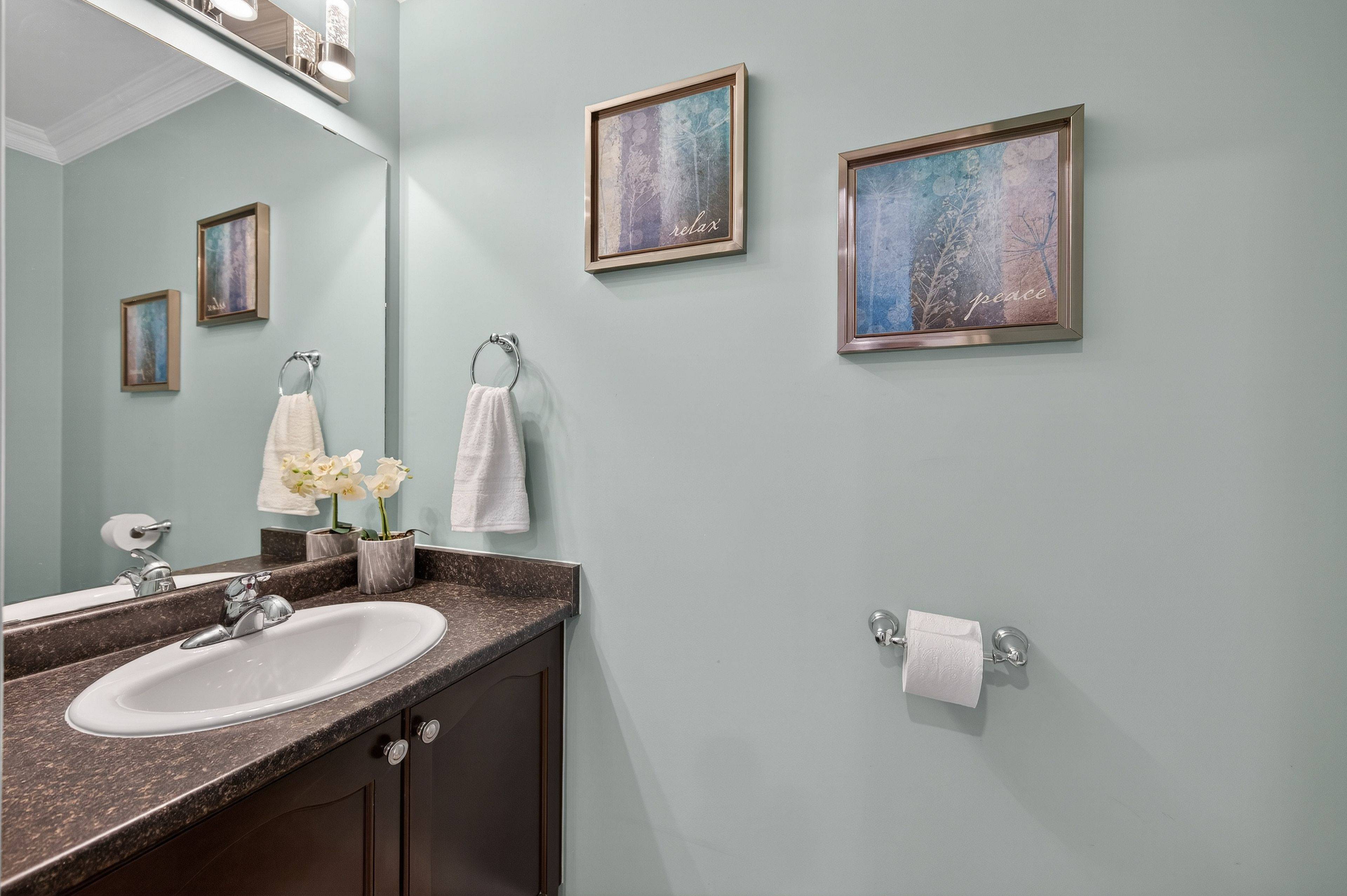 300 Pinehill DR, Hamilton, ON L0R 1P0