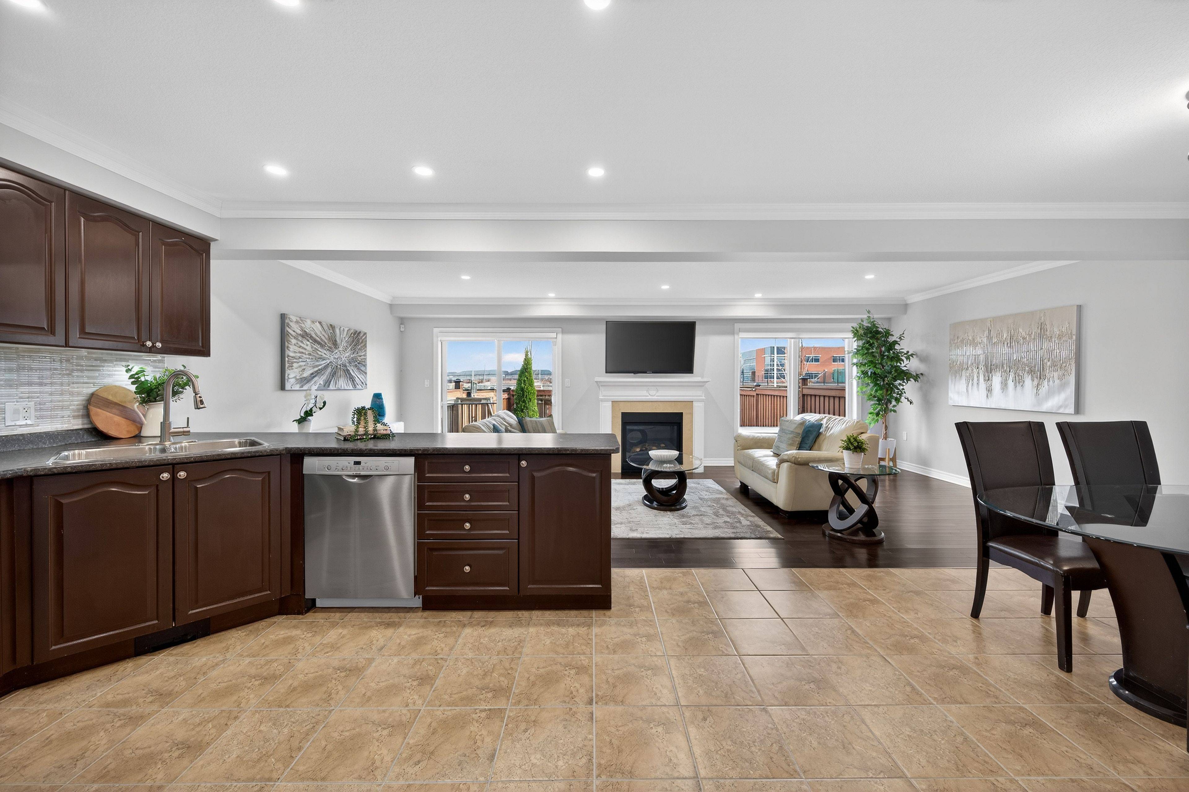 300 Pinehill DR, Hamilton, ON L0R 1P0