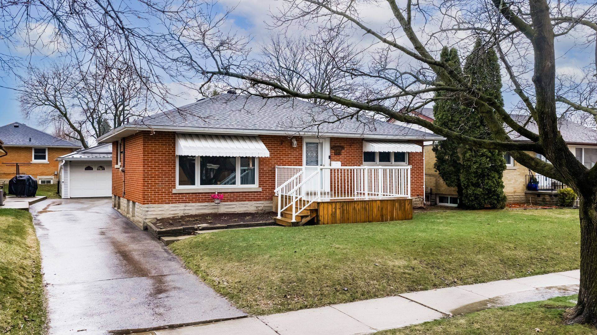 10 Clark AVE, Kitchener, ON N2C 1Y2