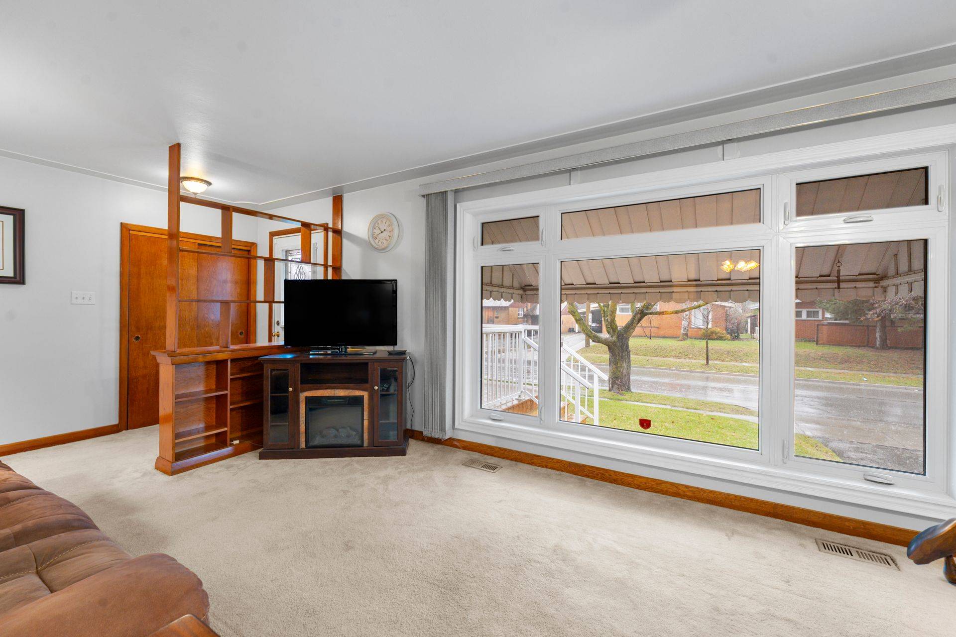 10 Clark AVE, Kitchener, ON N2C 1Y2