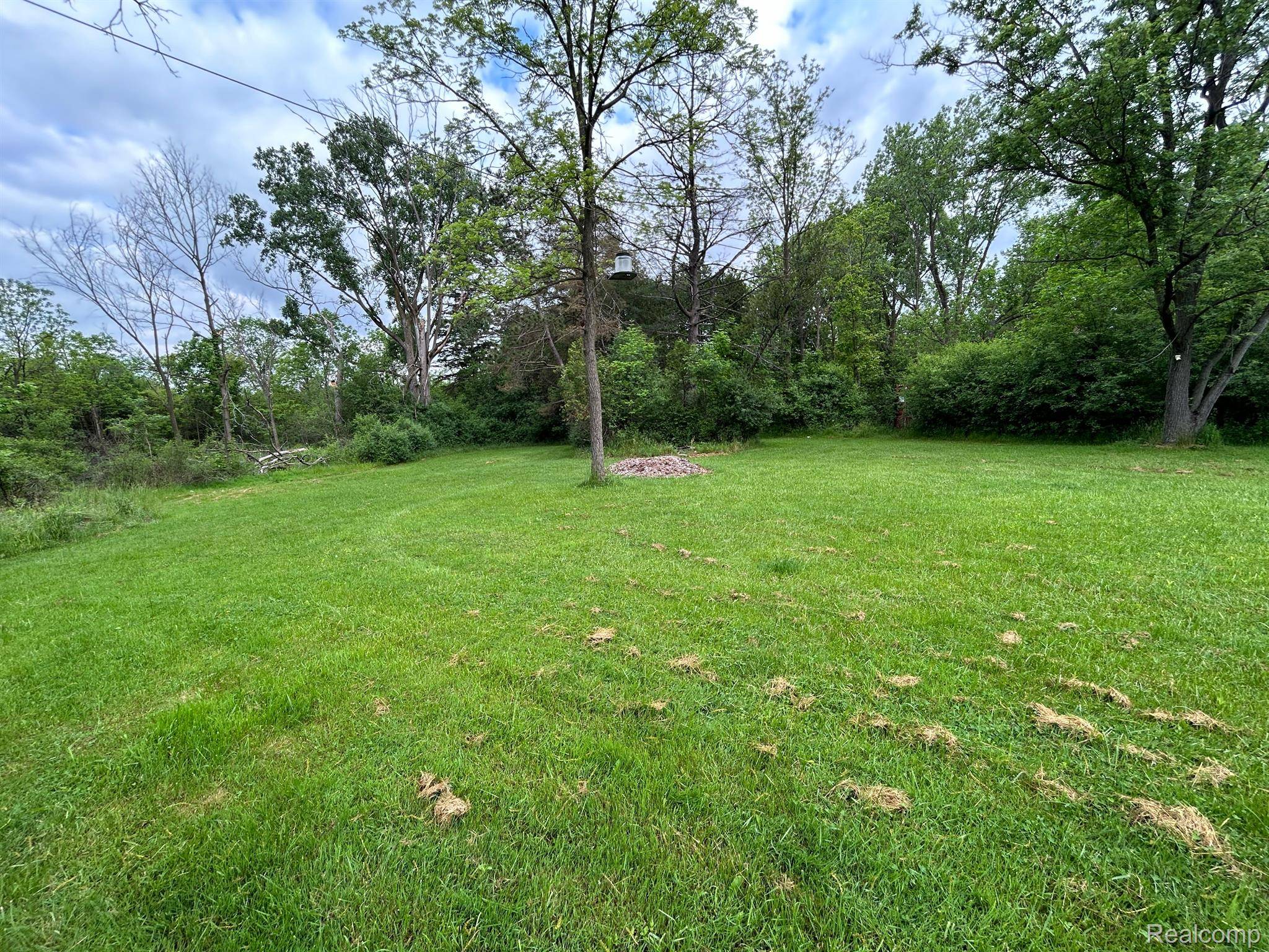 2356 S DYE RD, Flint Twp, MI 48532