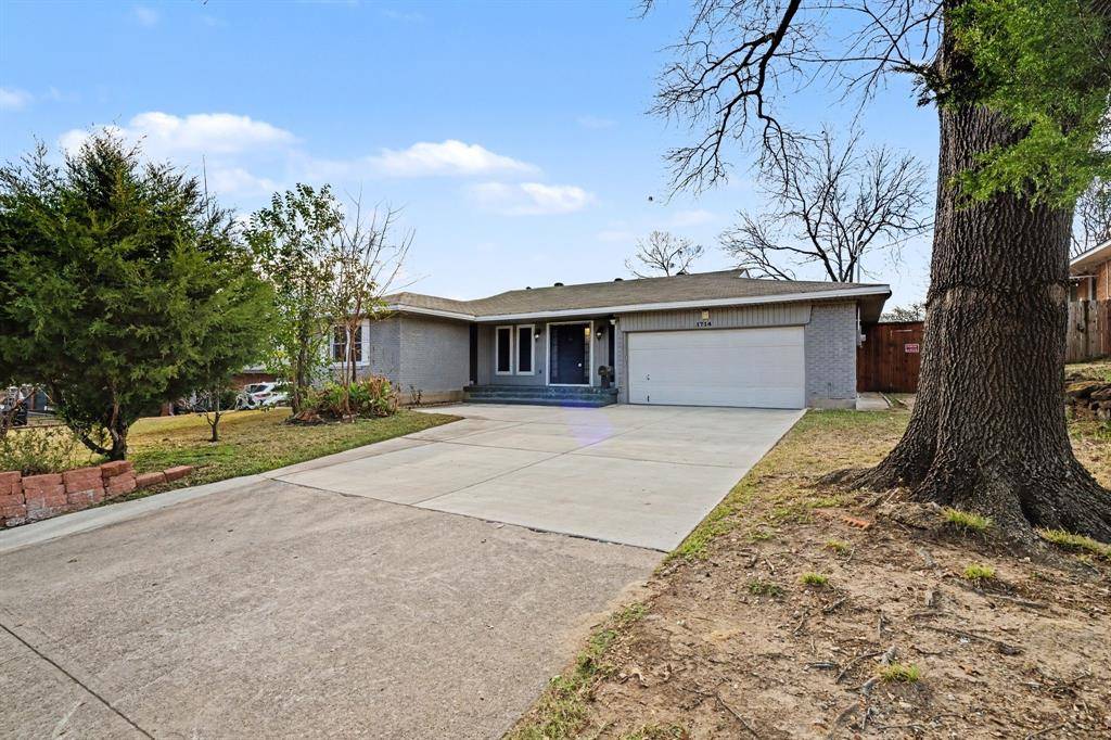 1714 E Union Bower Road, Irving, TX 75061