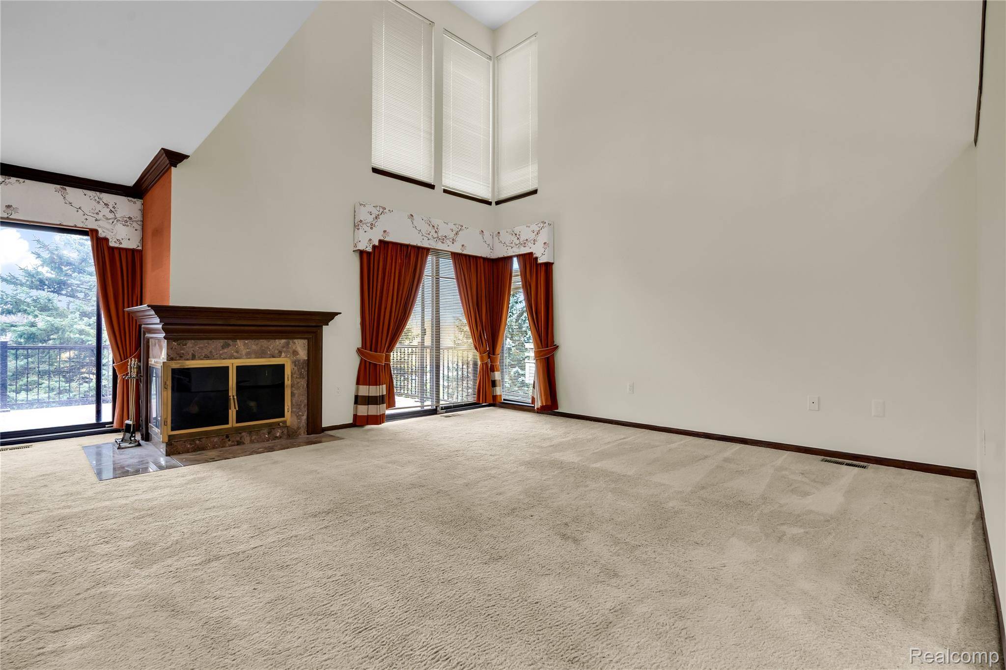 29118 E Chanticleer DR, Southfield, MI 48034