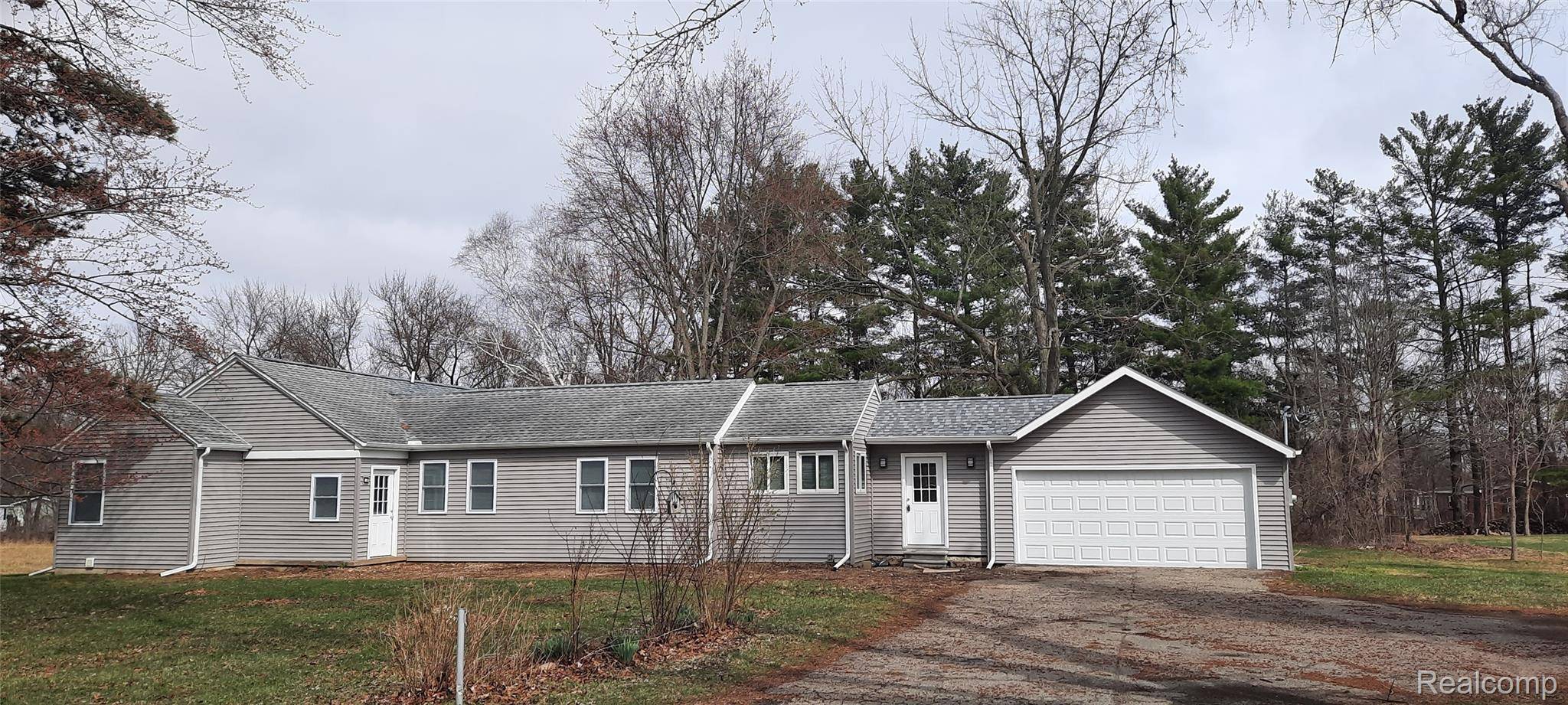 15087 N Holly, Holly Village, MI 48442