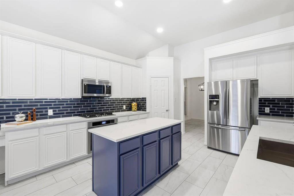 1417 Elmhurst Lane, Flower Mound, TX 75028