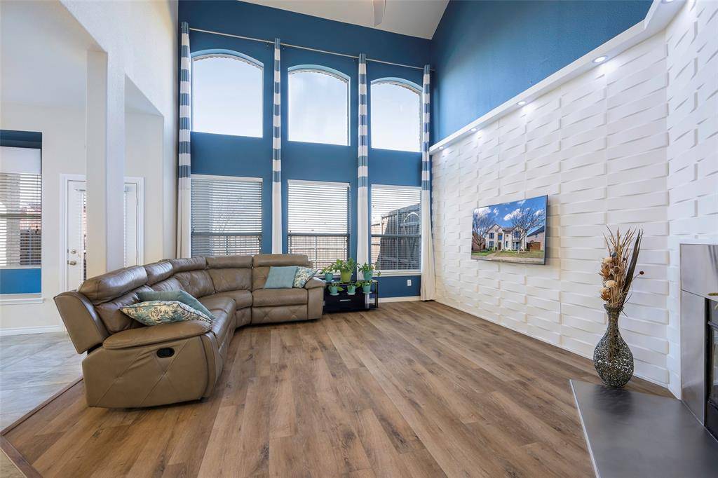 8069 Marine Blue Drive, Frisco, TX 75035