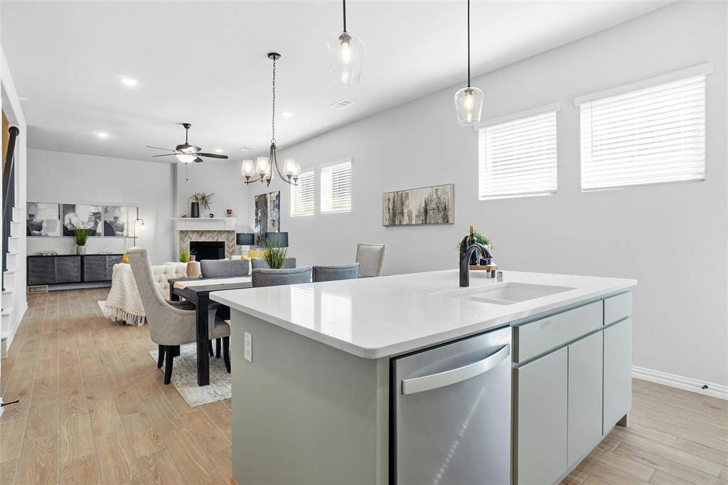 409 Monarch Way, Justin, TX 76247