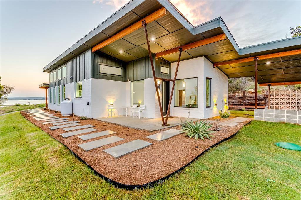 245 Lake House, Bridgeport, TX 76426