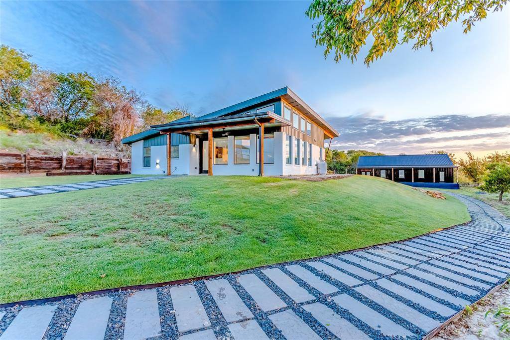 245 Lake House, Bridgeport, TX 76426