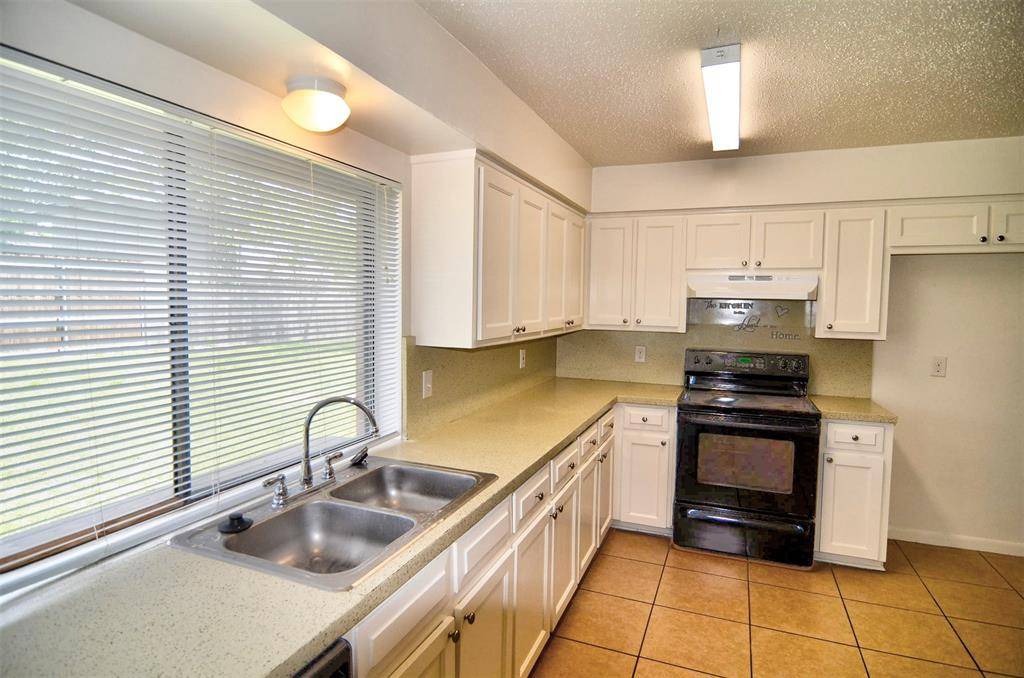 2017 Shenandoah Drive, Carrollton, TX 75007