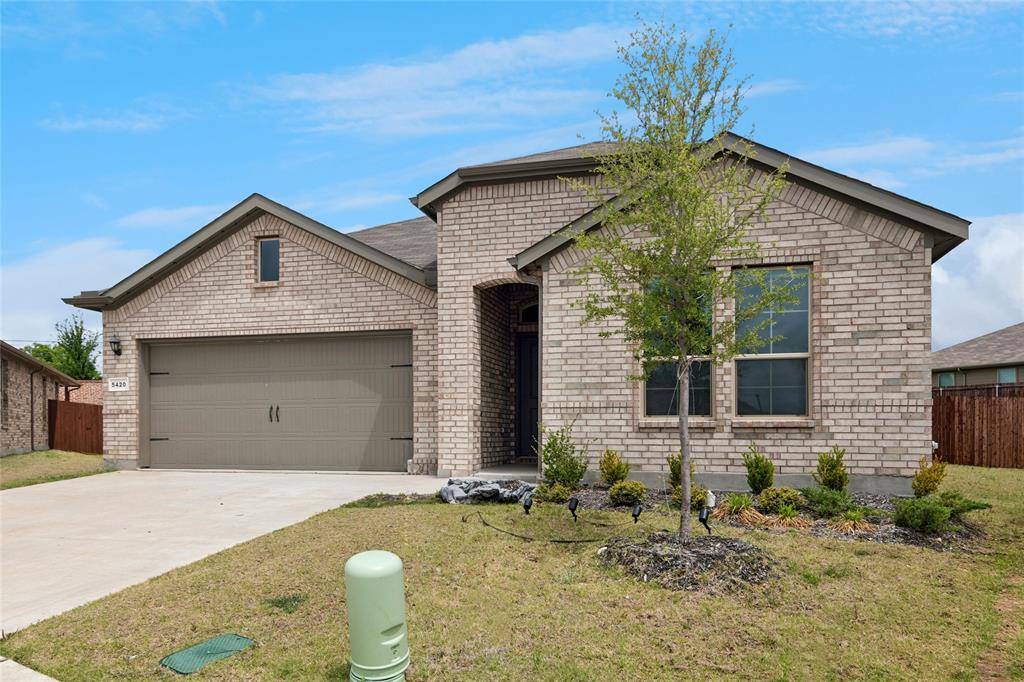 5420 Gold Pond Drive, Fort Worth, TX 76179