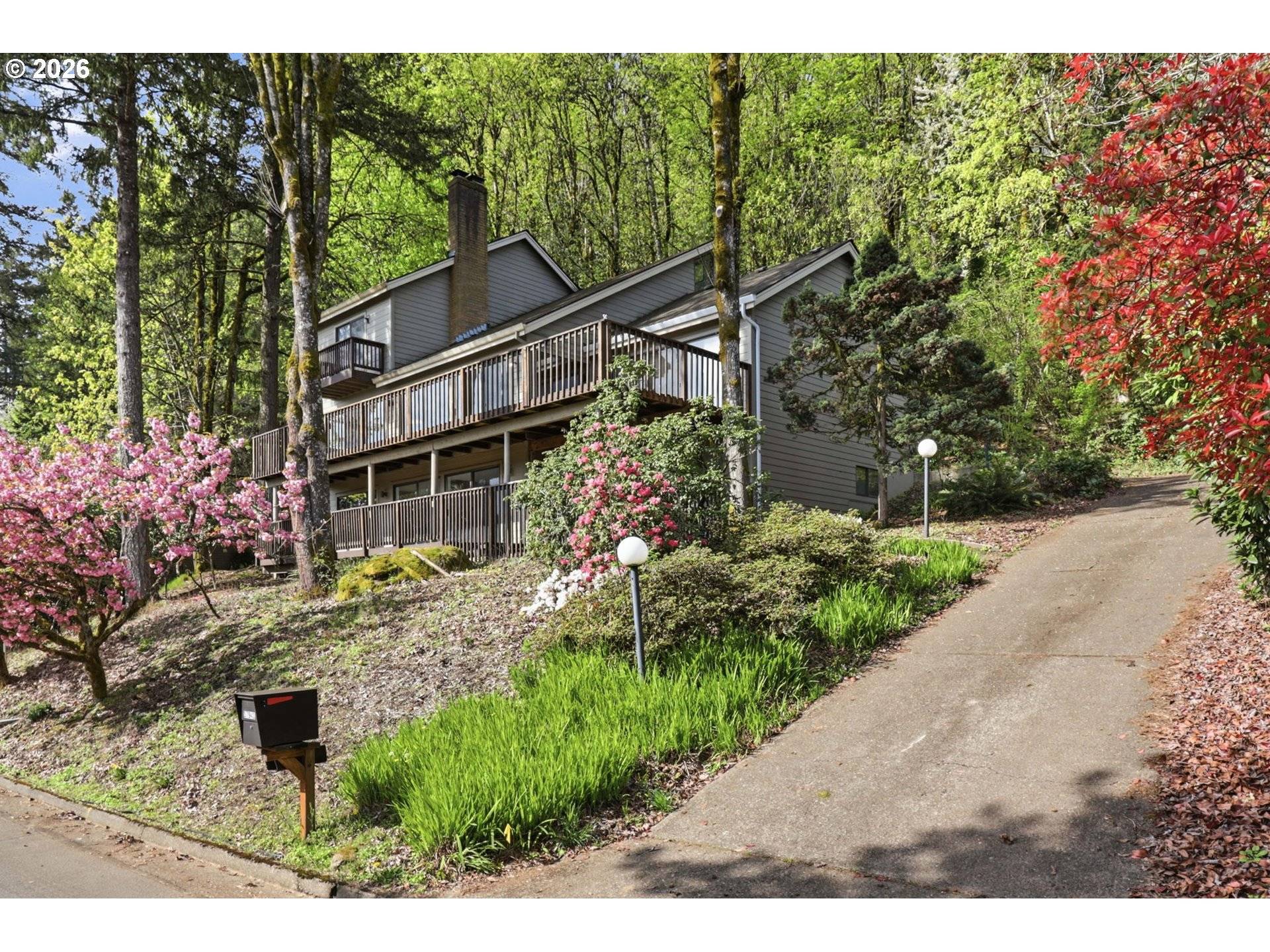 17941 MEADOWLARK LN, Lake Oswego, OR 97034