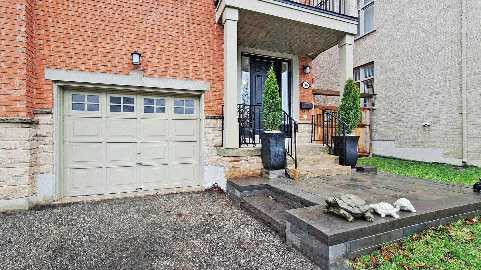 36 Helen ST, Vaughan, ON L4L 3S3