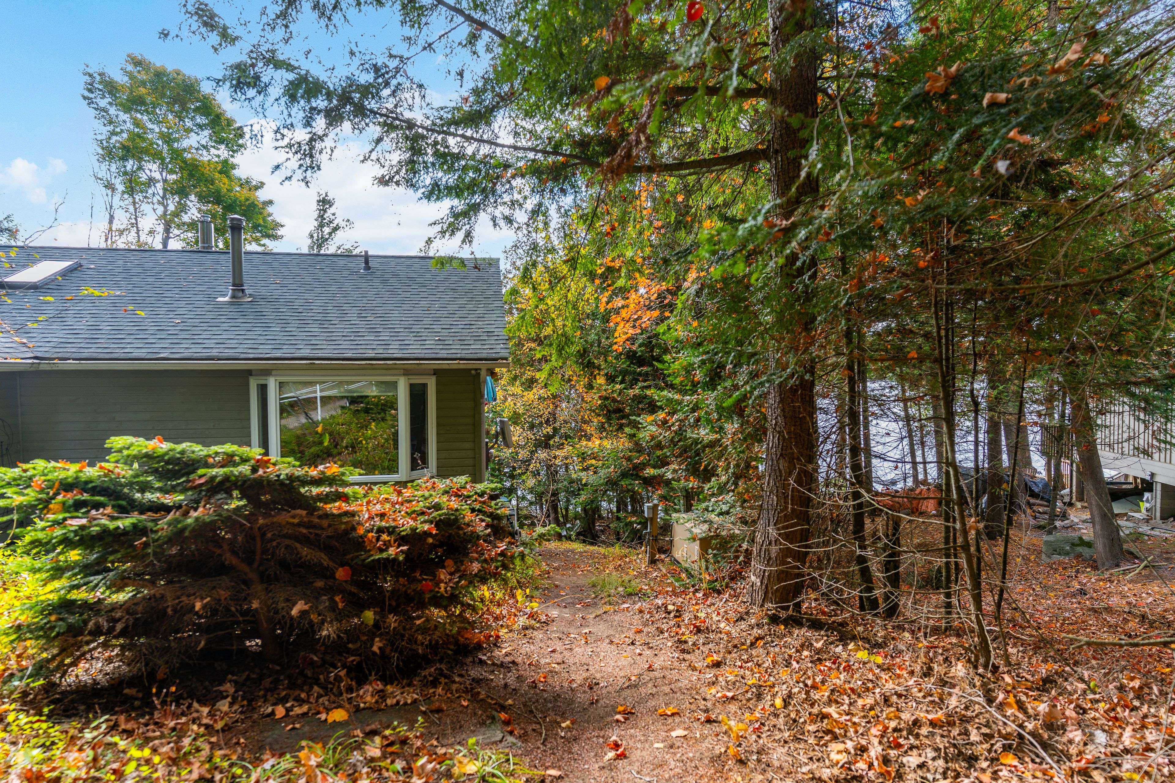 1058 Kipps LN, Dysart Et Al, ON K0M 1S0